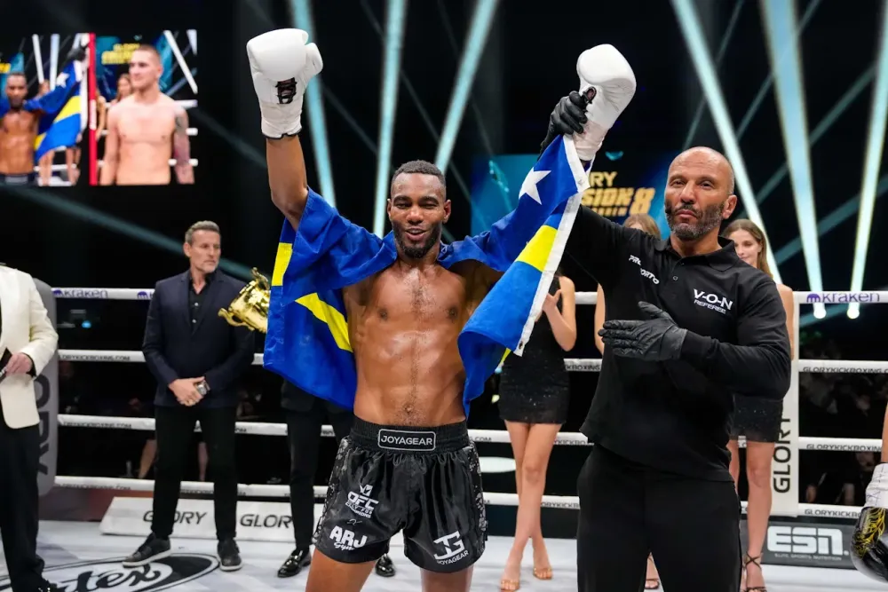 Eski GLORY Şampiyonu Endy Semeleer MMA’ya Geçiyor